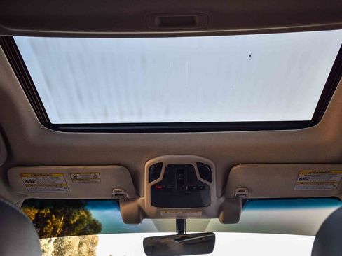 Used 2022 Subaru Outback Touring XT image 15