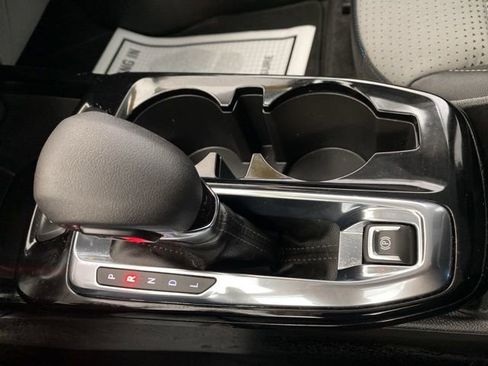 Used 2025 Chevrolet Trax LT w/ LT Convenience Package image 20