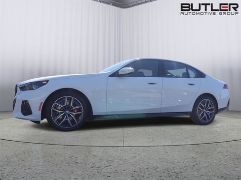 New 2026 BMW i5 eDrive40 w/ M Sport Package RWD image 41