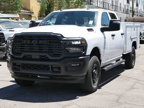 New 2026 RAM 2500 Tradesman AWD/4WD image 8