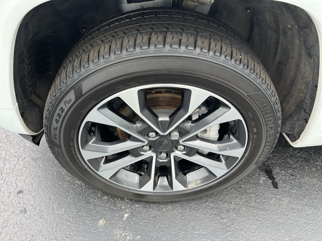 Used 2023 Jeep Grand Cherokee Overland RWD image 56