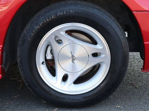 Used 1999 Ford Mustang Convertible RWD image 34