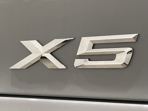 Used 2025 BMW X5 xDrive40i w/ M Sport Package AWD/4WD image 24