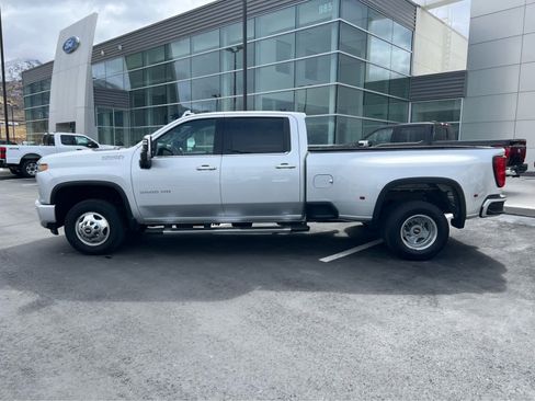 Used 2021 Chevrolet Silverado 3500 High Country image 12