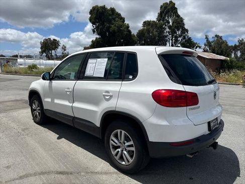 Used 2013 Volkswagen Tiguan S AWD/4WD image 4