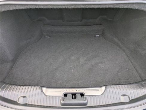 Used 2019 Jaguar XJ R-Sport image 6