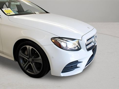 Used 2017 Mercedes-Benz E 300 4MATIC image 23
