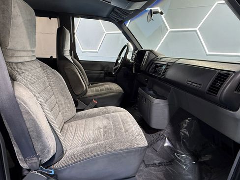 Used 1990 Chevrolet Astro LT image 26