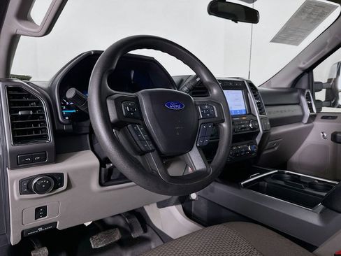 Used 2021 Ford F350 XLT w/ XLT Premium Package AWD/4WD image 9