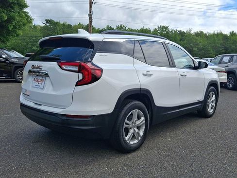 Used 2023 GMC Terrain SLE w/ Driver Convenience Package FWD image 6