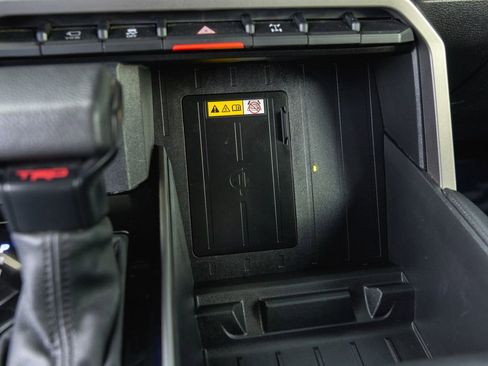 Used 2024 Toyota Tundra Limited image 20