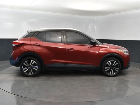 Used 2019 Nissan Kicks SV FWD image 23