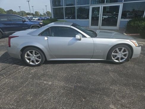 Used 2004 Cadillac XLR image 11