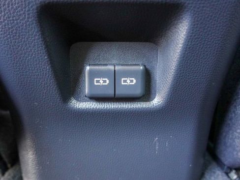 Used 2022 Toyota RAV4 XLE image 31