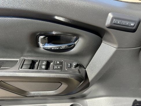 Used 2021 Nissan Titan PRO-4X w/ Pro-4x Convenience Package image 24