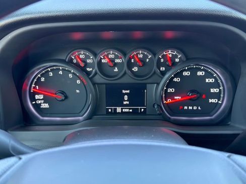 Used 2025 Chevrolet Silverado 1500 Custom Trail Boss AWD/4WD image 34