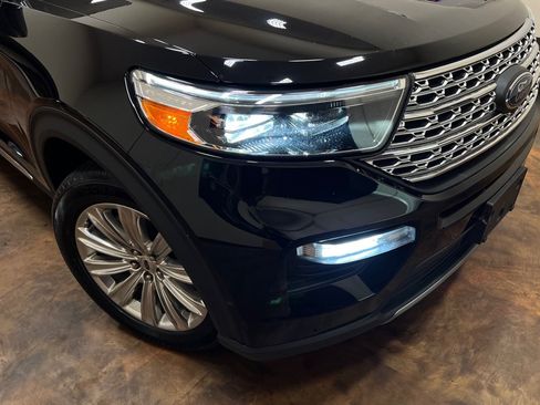 Used 2020 Ford Explorer Limited w/ Equipment Group 310A AWD/4WD image 45