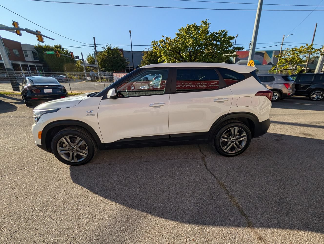Used 2023 Kia Seltos LX AWD/4WD image 9