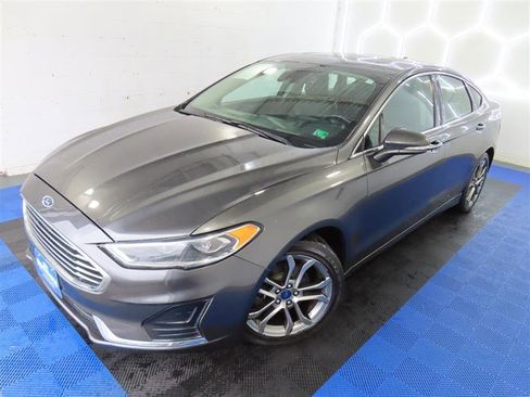 Used 2019 Ford Fusion SEL image 4