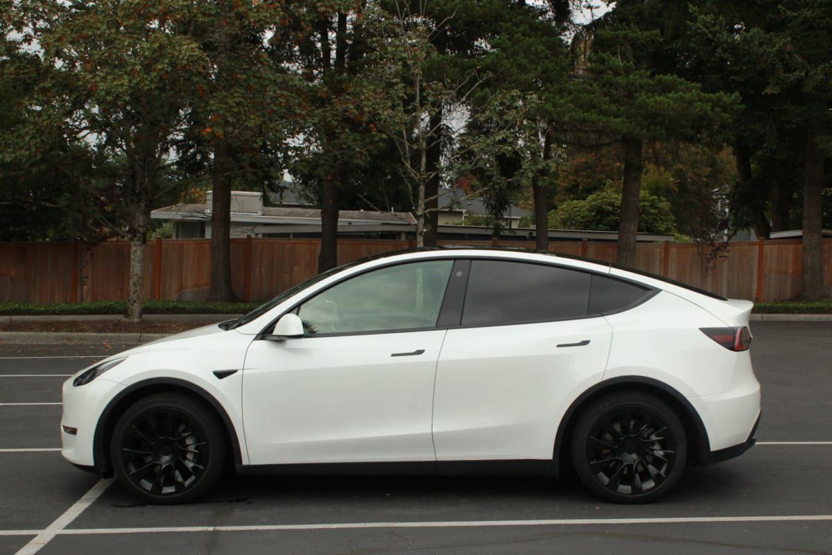 Used 2022 Tesla Model Y Long Range AWD/4WD image 4