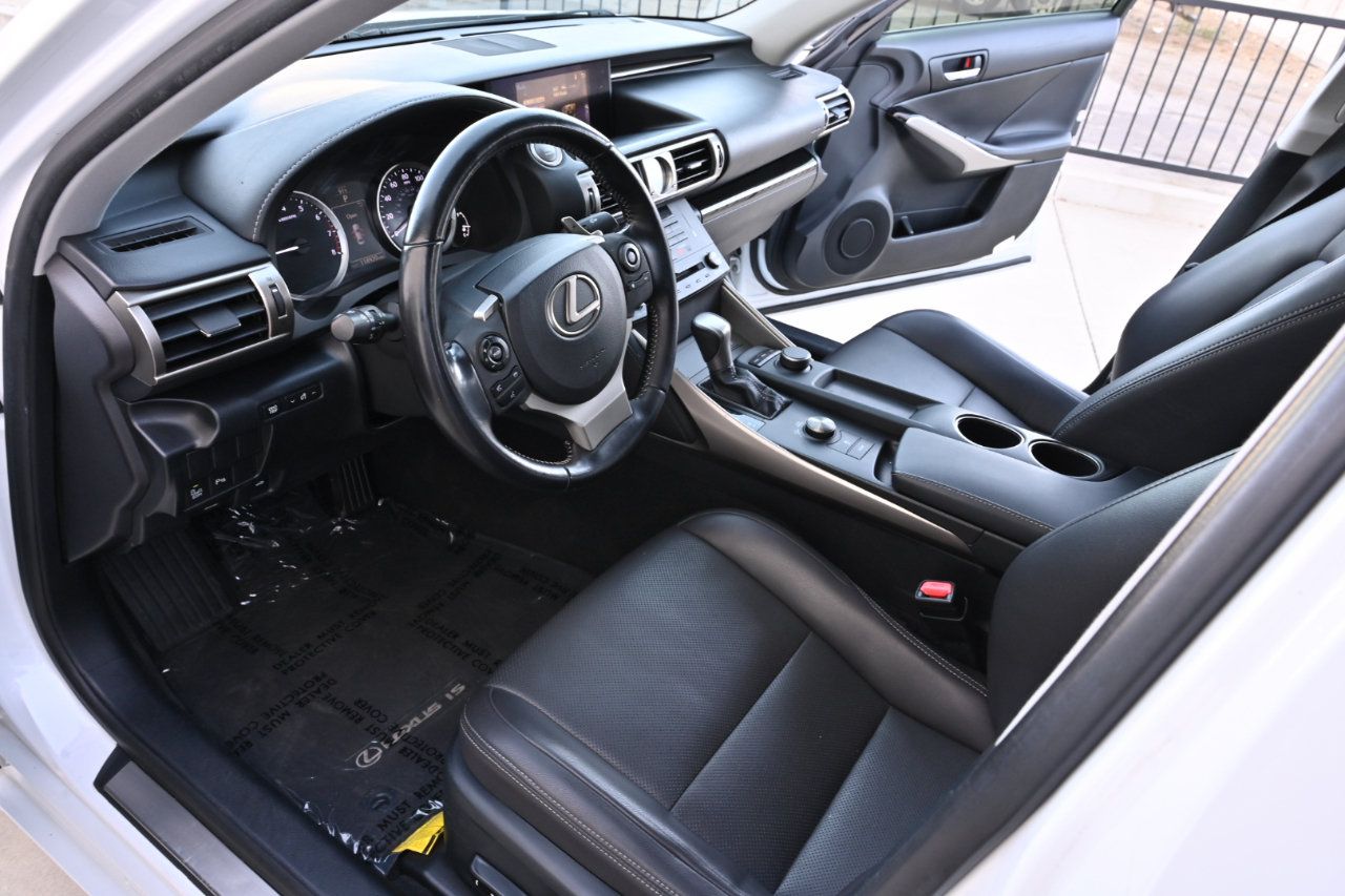 Used 2015 Lexus IS 250 w/ Premium Package RWD image 10