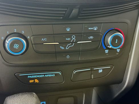 Used 2018 Ford Escape S image 16