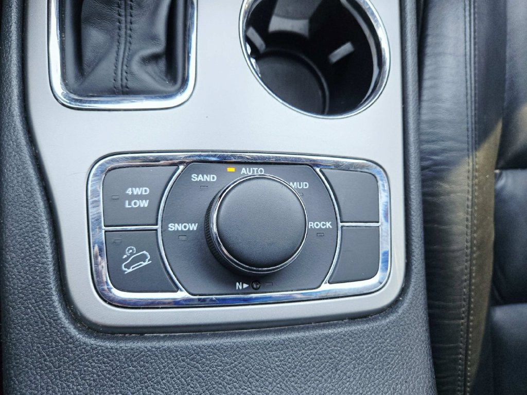 Used 2018 Jeep Grand Cherokee Limited AWD/4WD image 31