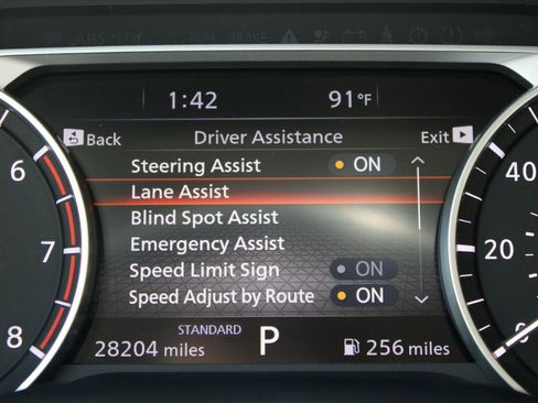 Used 2023 Nissan Rogue SL w/ SL Premium Package FWD image 24