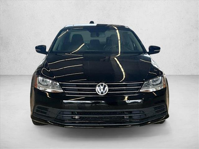 Used 2017 Volkswagen Jetta SE FWD image 3
