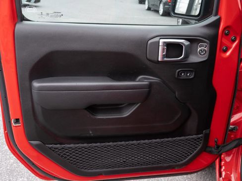 Used 2023 Jeep Wrangler Unlimited Sport AWD/4WD image 16