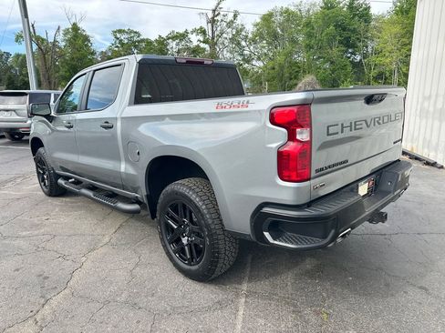Used 2024 Chevrolet Silverado 1500 Custom Trail Boss w/ LPO, Dark Essentials Package AWD/4WD image 8