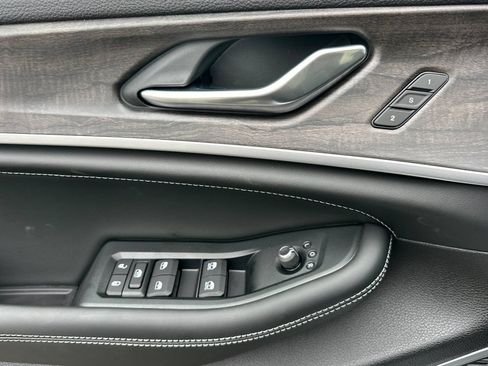New 2026 Jeep Grand Cherokee Limited AWD/4WD image 10