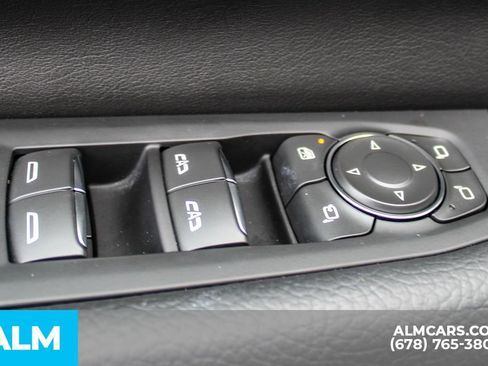 Used 2025 GMC Yukon XL Denali AWD/4WD image 41