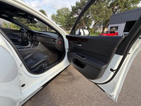 Used 2018 Jaguar XF S AWD/4WD image 27