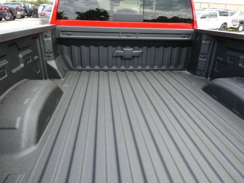 New 2026 Chevrolet Silverado 2500 ZR2 w/ ZR2 Bison Edition AWD/4WD image 6