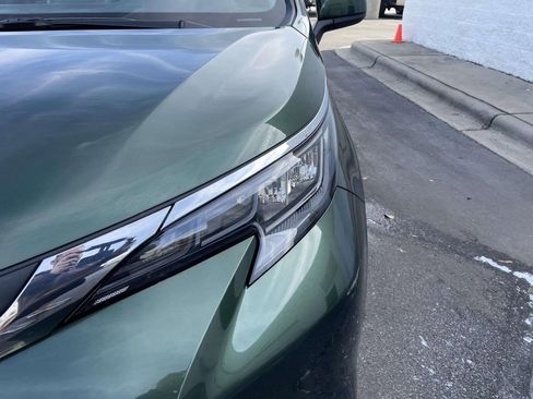 Used 2025 Toyota Sienna XLE image 13