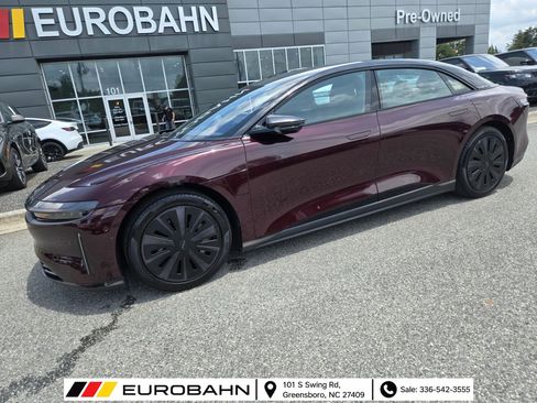 Used 2025 Lucid Air Touring AWD/4WD image 28