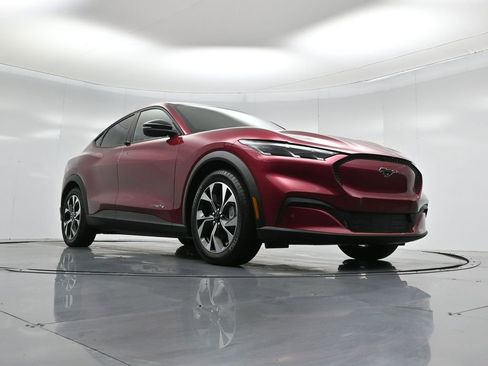 Certified 2025 Ford Mustang Mach-E Select image 48