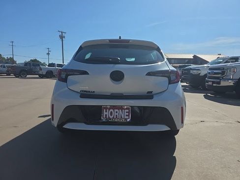 Used 2026 Toyota Corolla SE FWD image 4