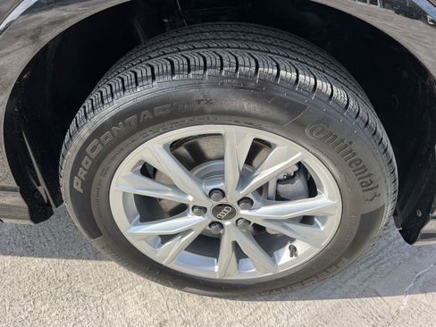 Used 2025 Audi Q3 2.0T Premium w/ Convenience Package image 12