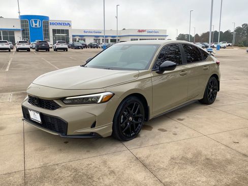 Used 2025 Honda Civic Sport image 3