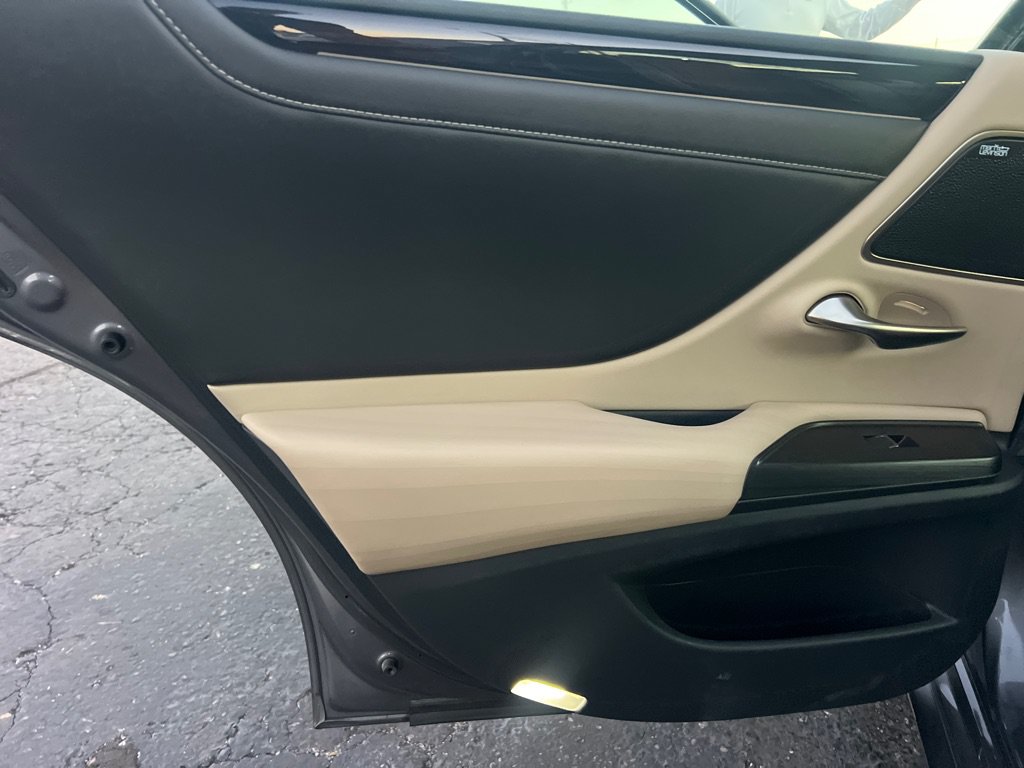 Used 2021 Lexus ES 250 w/ Luxury Package AWD/4WD image 12