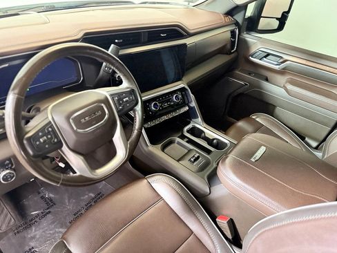 Used 2024 GMC Sierra 2500 Denali w/ Denali Reserve Package AWD/4WD image 18