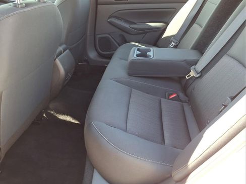 Used 2025 Nissan Altima 2.5 SV image 23