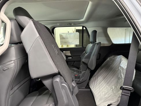 New 2025 Ford Expedition Active image 24