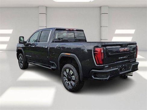New 2025 GMC Sierra 2500 Denali w/ Denali Reserve Package image 3
