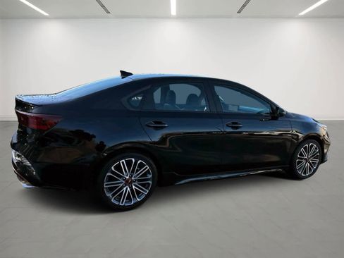 Used 2023 Kia Forte GT image 4