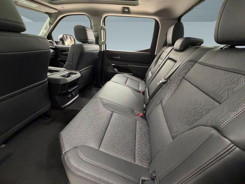 Used 2024 Toyota Tundra Limited AWD/4WD image 22