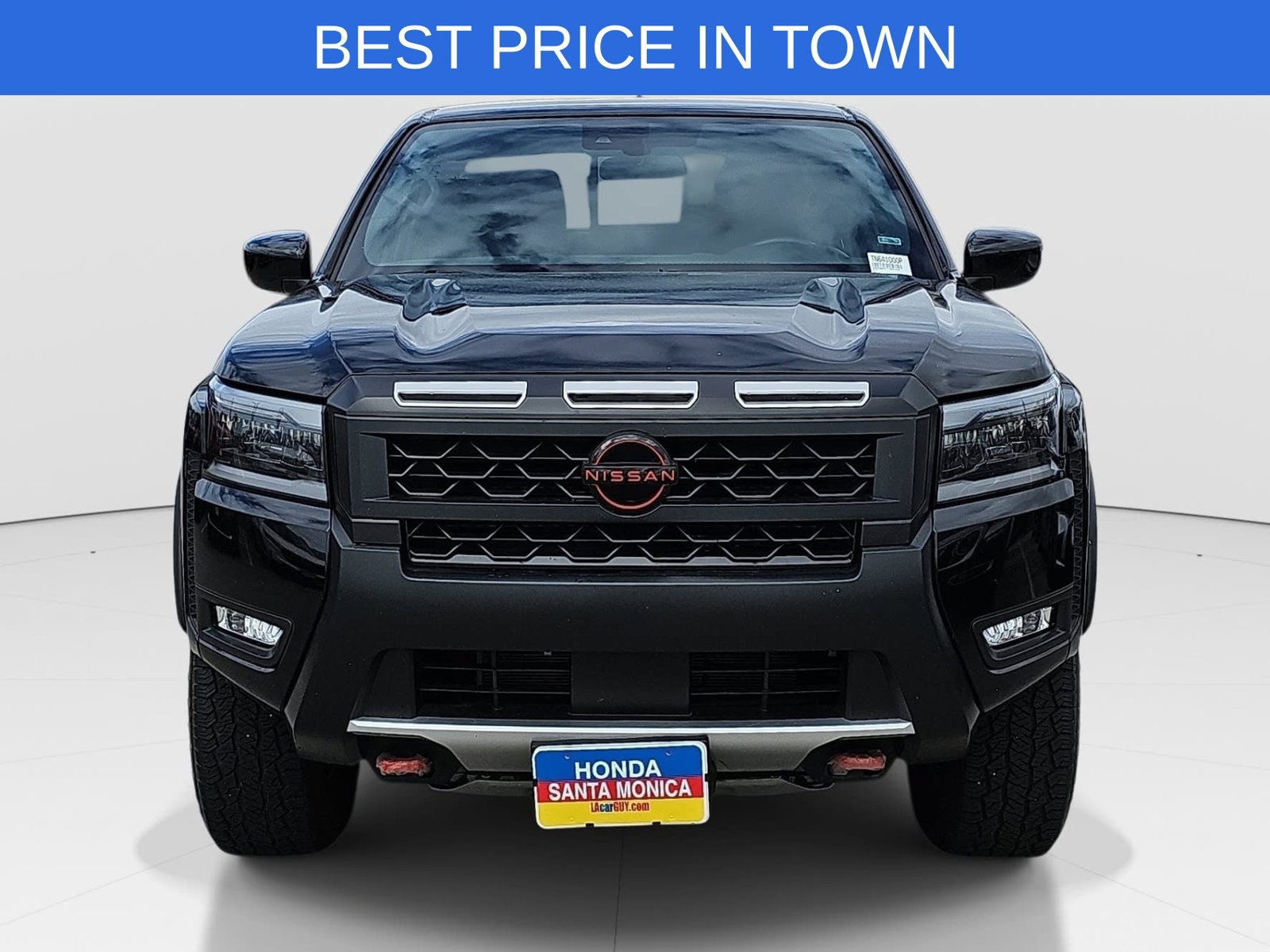 Used 2026 Nissan Frontier PRO-4X AWD/4WD image 2