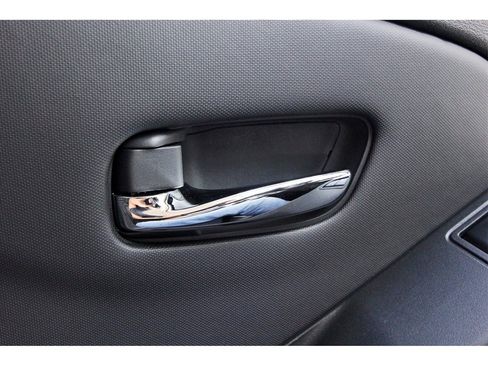 Certified 2024 Nissan Frontier SV w/ Technology Package image 18